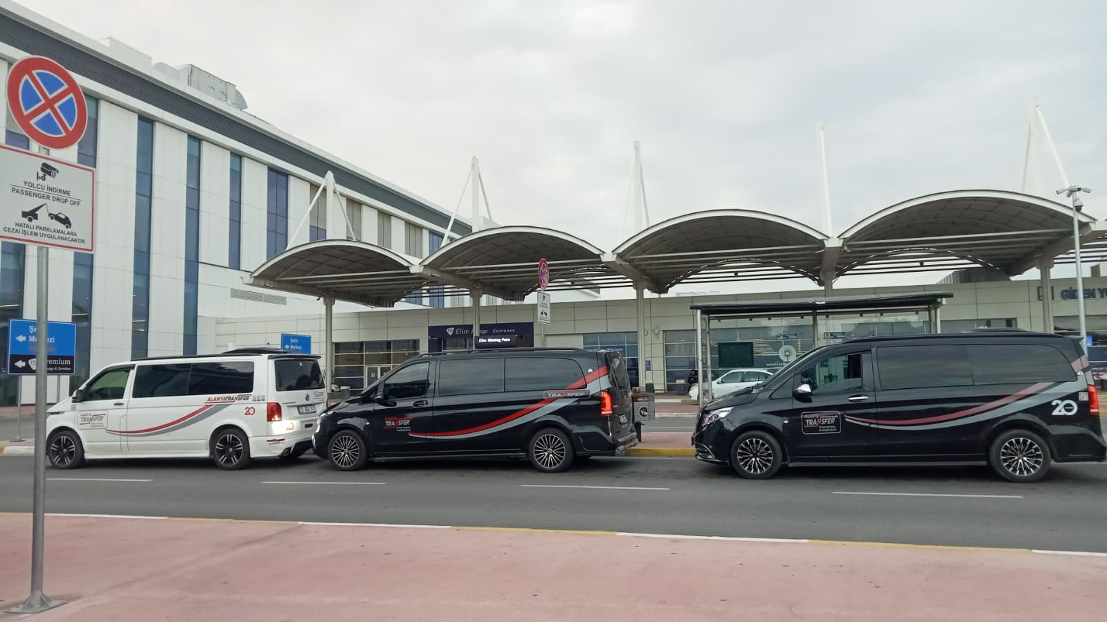 Antalya AYT Airport to Azur Resort Hotel Konaklı VIP Transfer Services for a Premium and Stress Free Arrival