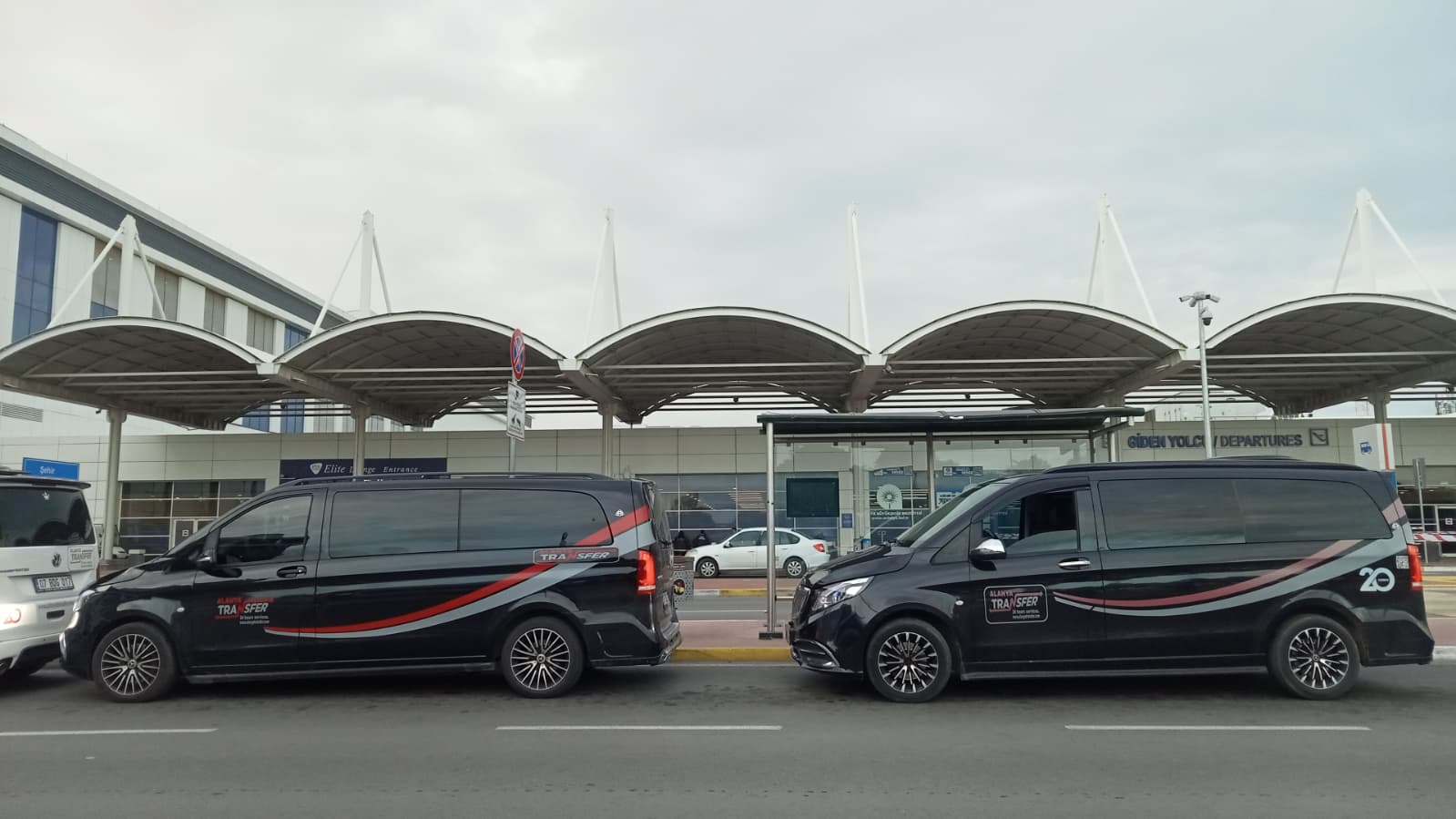 Antalya AYT Airport to Melisa Garden Hotel Konaklı VIP Transfer Services Premium Comfort from Arrival to Hotel