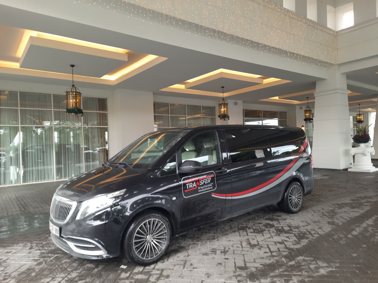 Antalya AYT Airport to Alaiye Kleopatra Hotel Alanya VIP Transfer Services Premium Comfort and Reliable Transportation