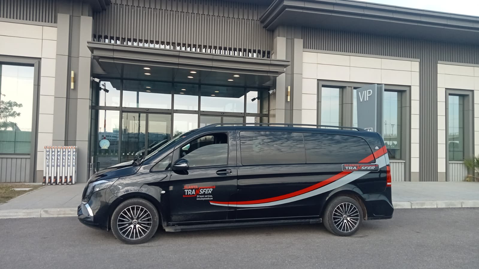 Antalya AYT Airport to Riviera Hotel Alanya VIP Transfer Services for a First Class Travel Experience