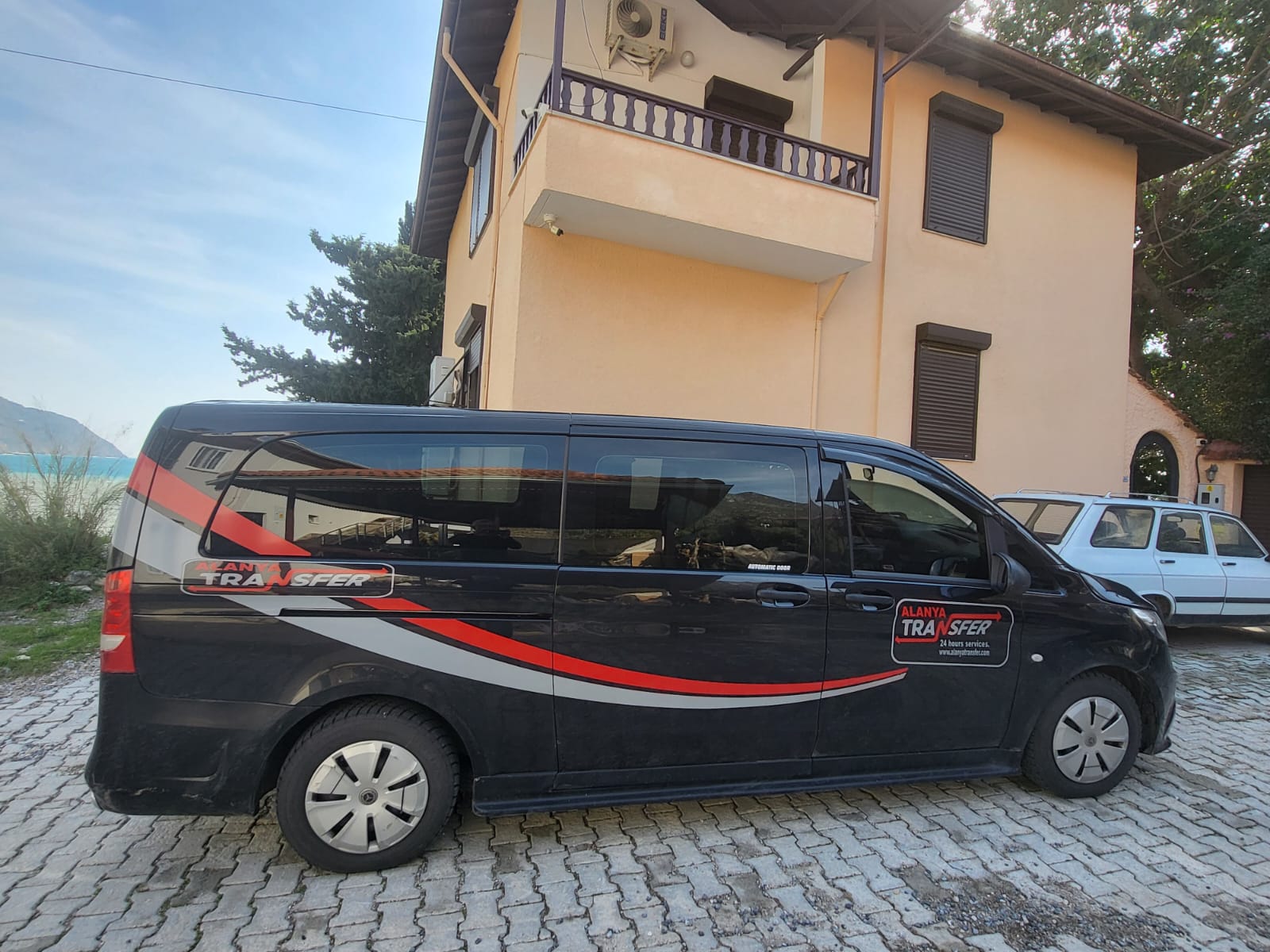 Gazipaşa Alanya Airport to Aura Blue Alanya Kestel Private Transfer Services for Fast Comfortable and Stress Free Arrival