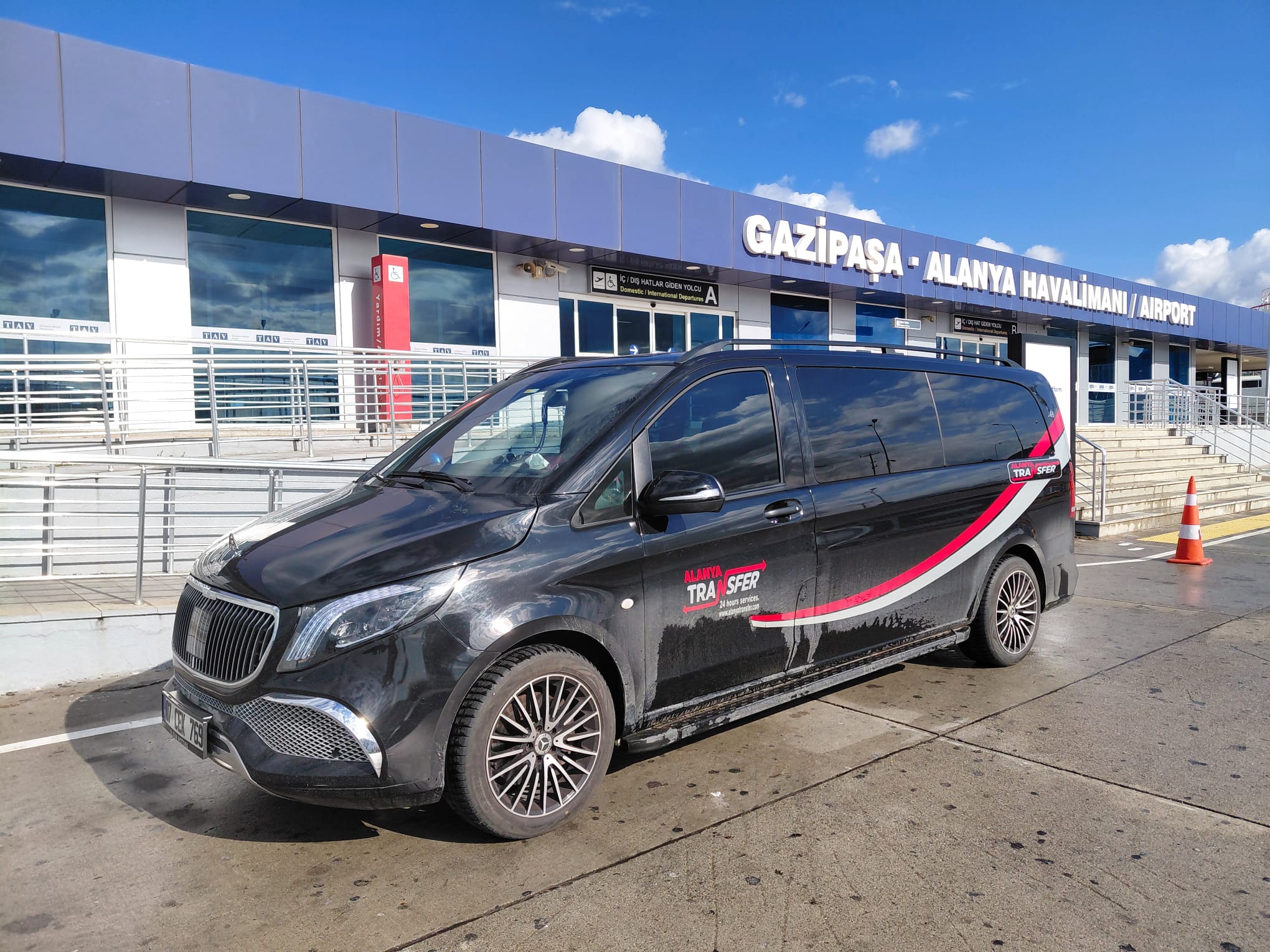 Gazipaşa Alanya Airport to Kleopatra Littore Residence Alanya Private Transfer Services for a Smooth Safe and Comfortable Arrival