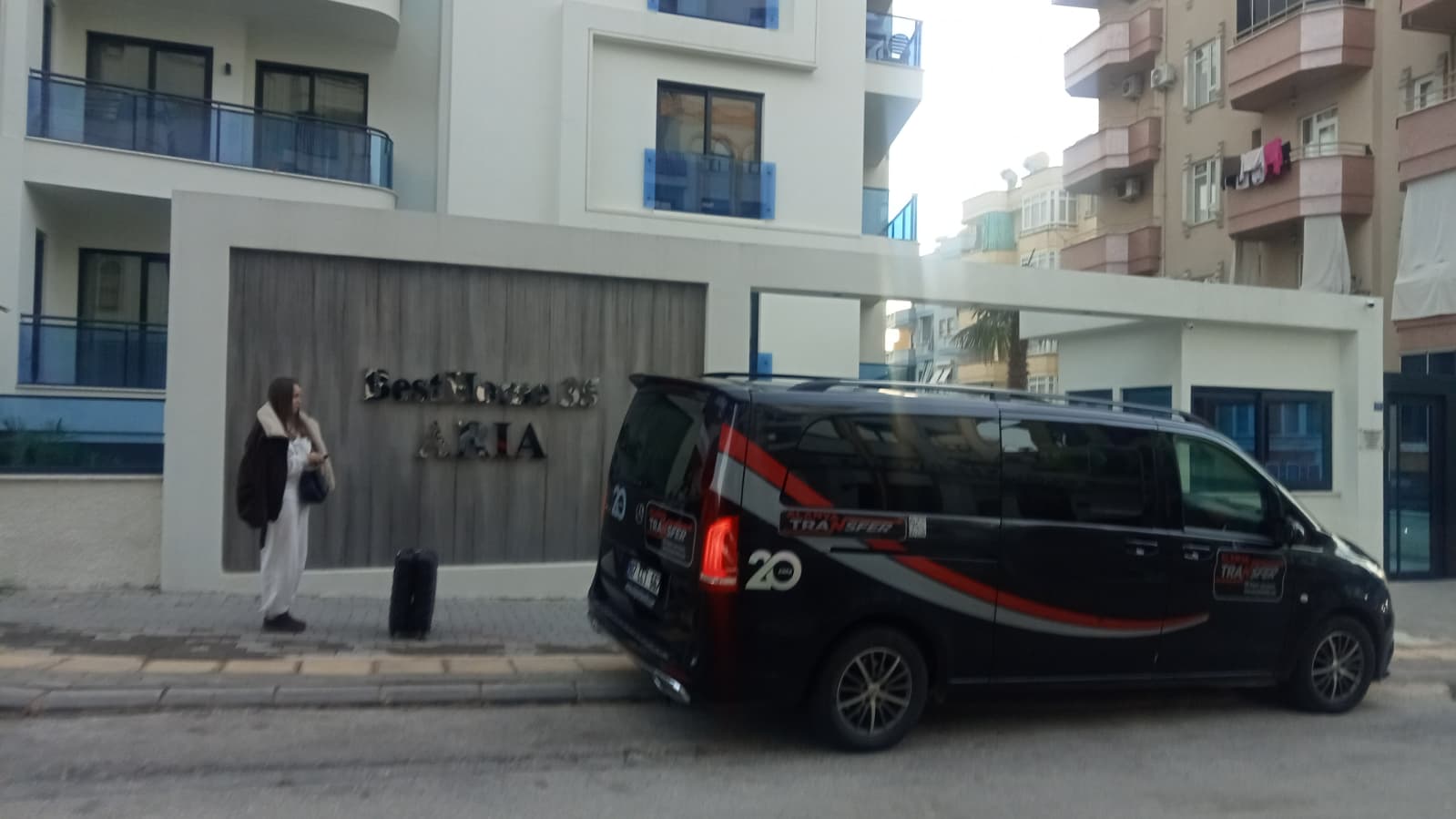 Alanya to Kemer 724 Transfer Services for Comfortable Safe and On Time Travel