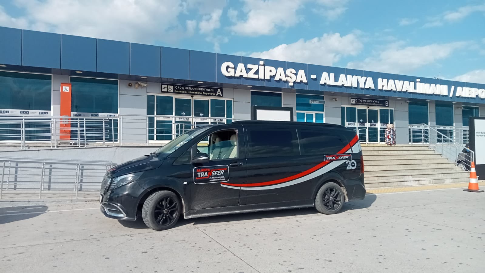 Fast Safe and Fully Private Gazipaşa Alanya Airport to Zeyma Dölek Sitesi Mahmutlar Transfer Services with 247 Door to Door Comfort