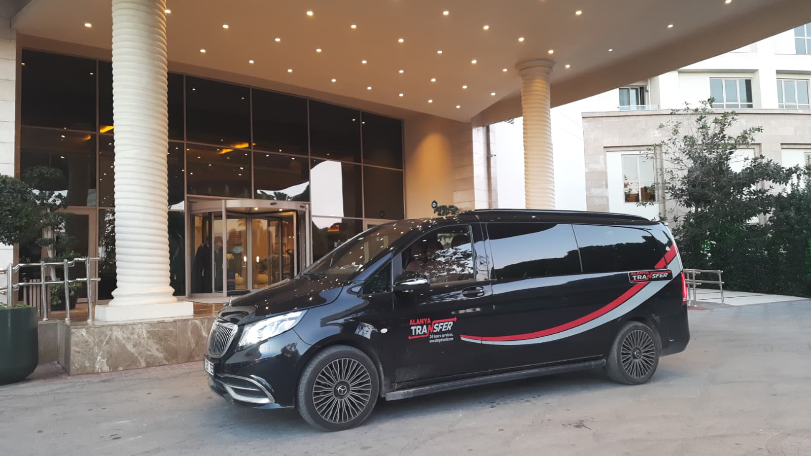 Gazipaşa Alanya Airport to Akdeniz Park AVM Mahmutlar Private Transfer Services for a Smooth and Reliable Journey