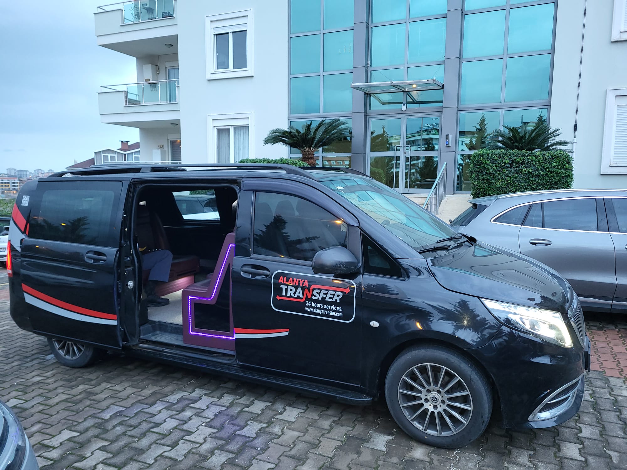 Premium 724 Kızılot to Kemer Private Transfer Services with Reliable and Comfortable Coastal Transportation