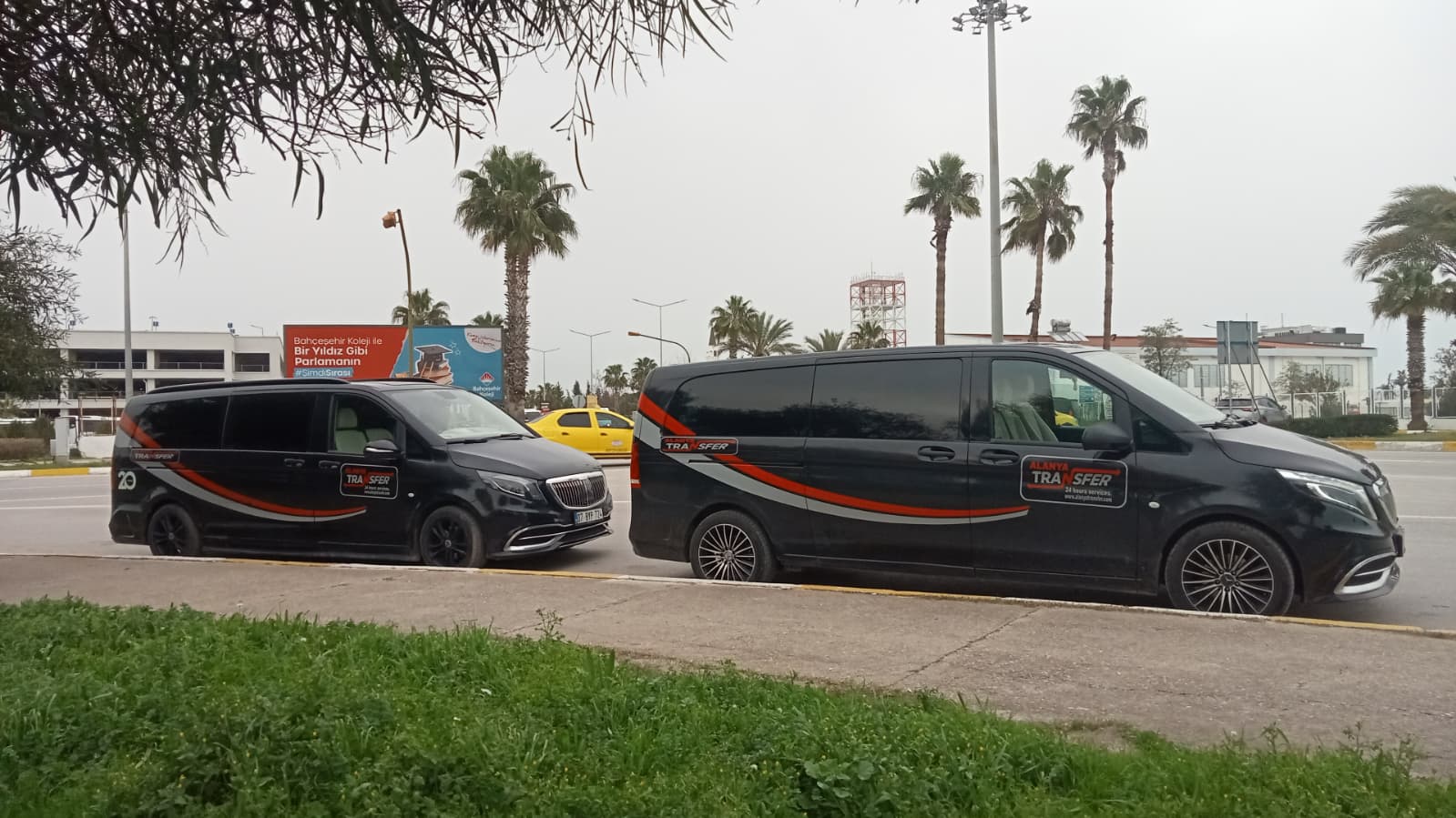 Seamless and Comfortable Konaklı to Kemer 724 Private Transfer Services for Safe Fast and Luxury Travel Across the Turkish Riviera