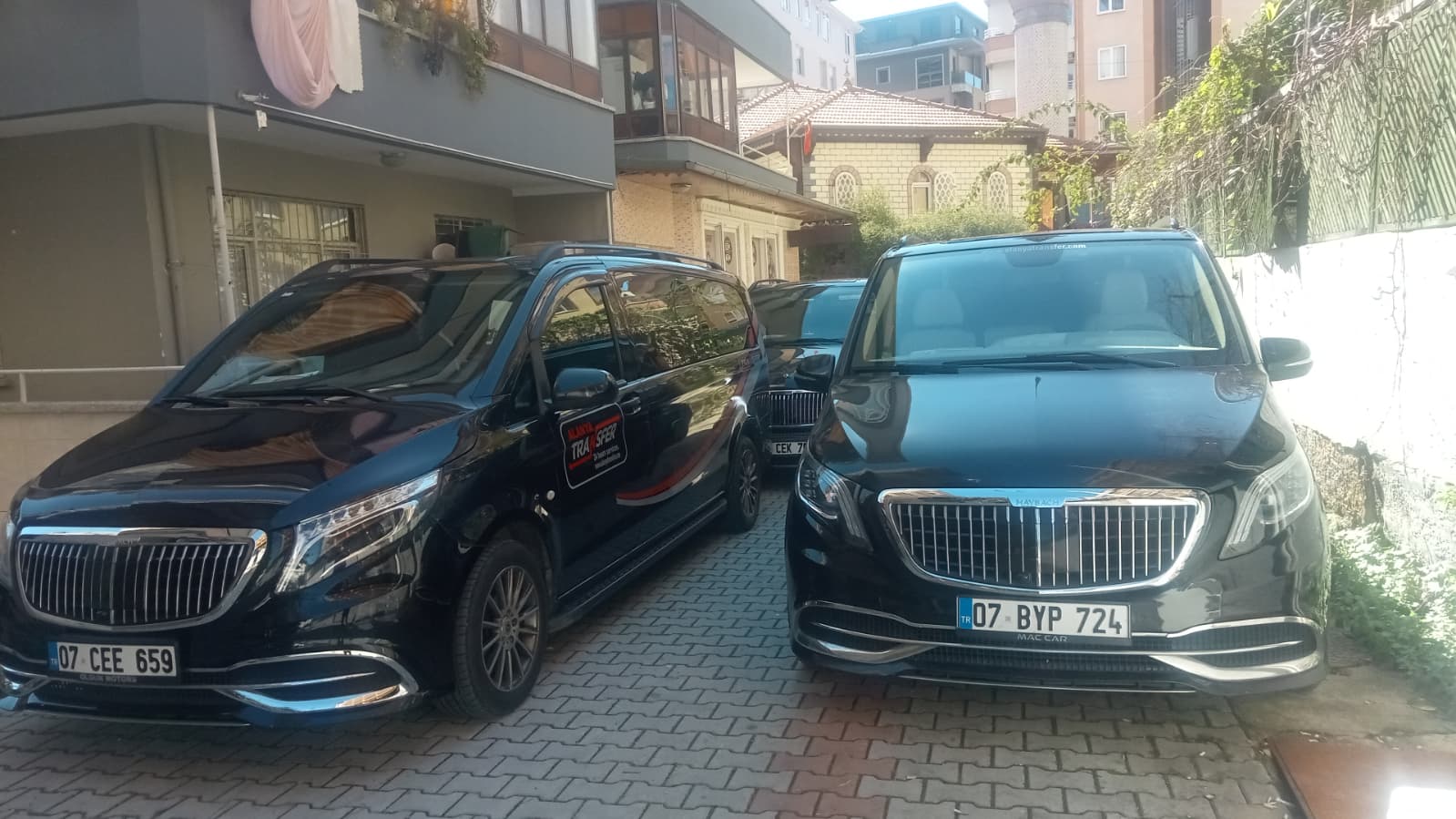 Fast and Comfortable Gazipaşa Alanya Airport to Aqua Diamond Residence Tosmur Alanya Private Transfer Services for Safe Airport Transportation