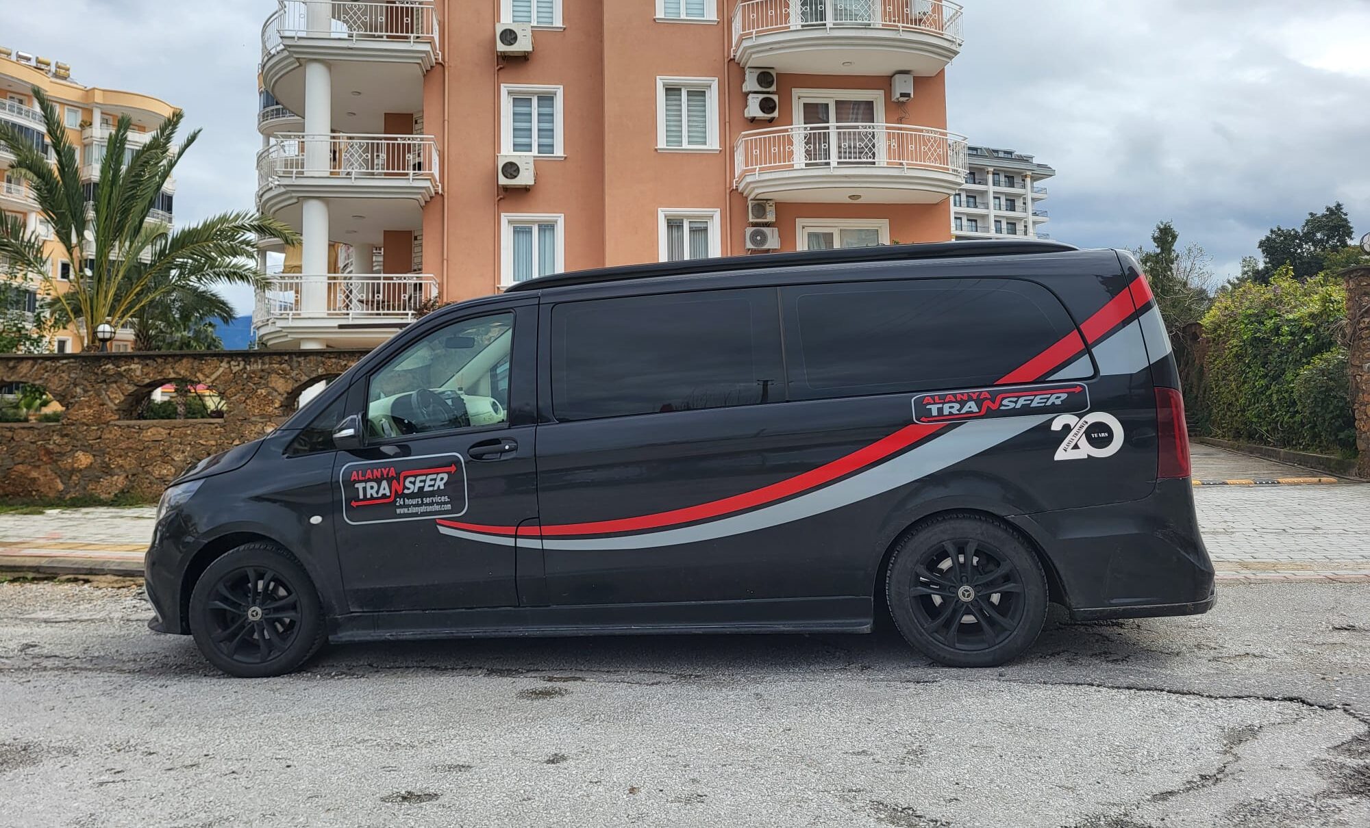 Fast and Comfortable Private Transfer Service from Gazipaşa Alanya Airport to Hilltop 1 Apartmanı Avsallar with Safe Door-to-Door Travel