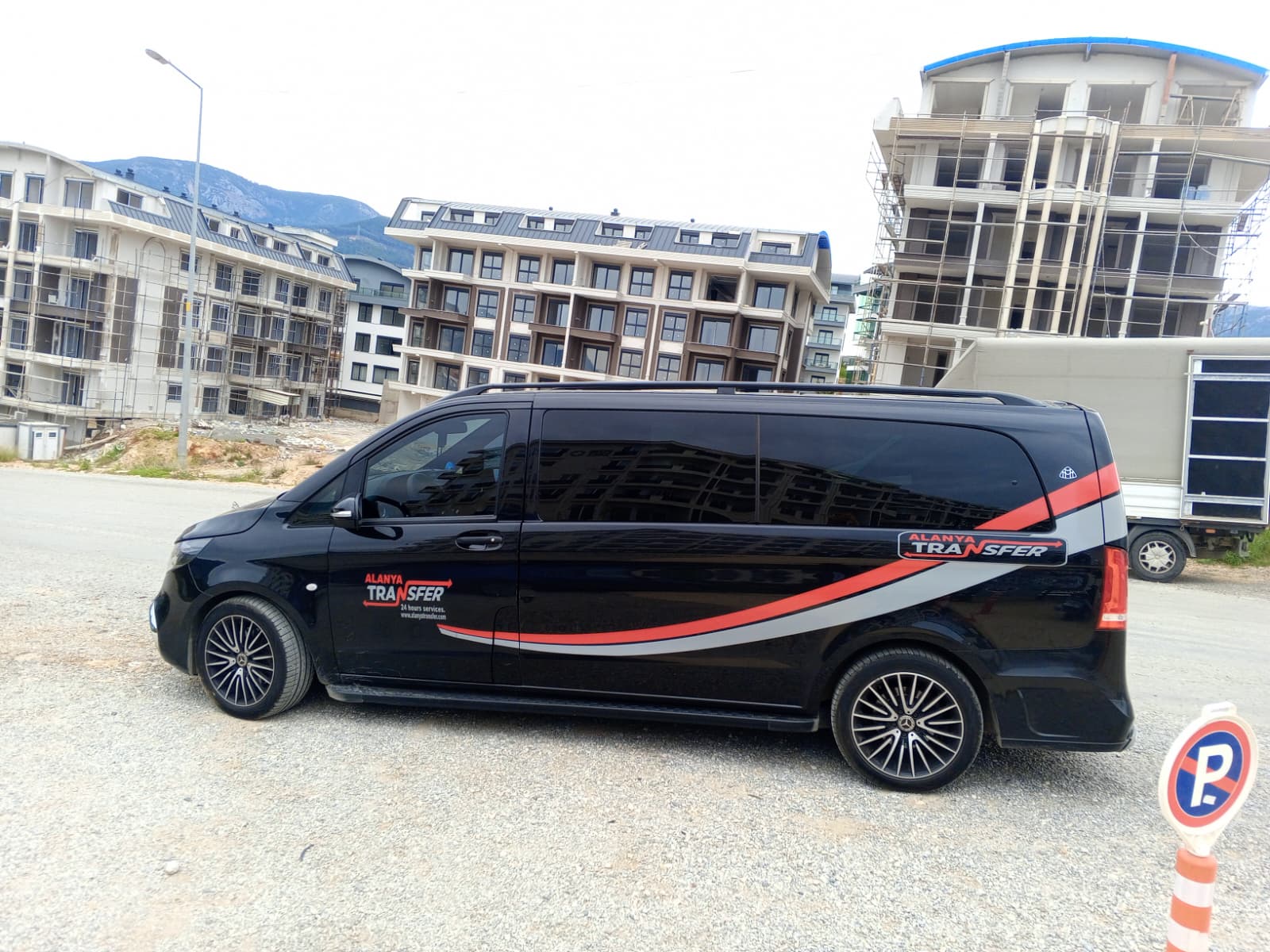 Fast and Comfortable Private Transfer Services from Gazipaşa Alanya Airport to Bistro Bahama Restaurant Alanya for Reliable Door to Door Travel Anytime