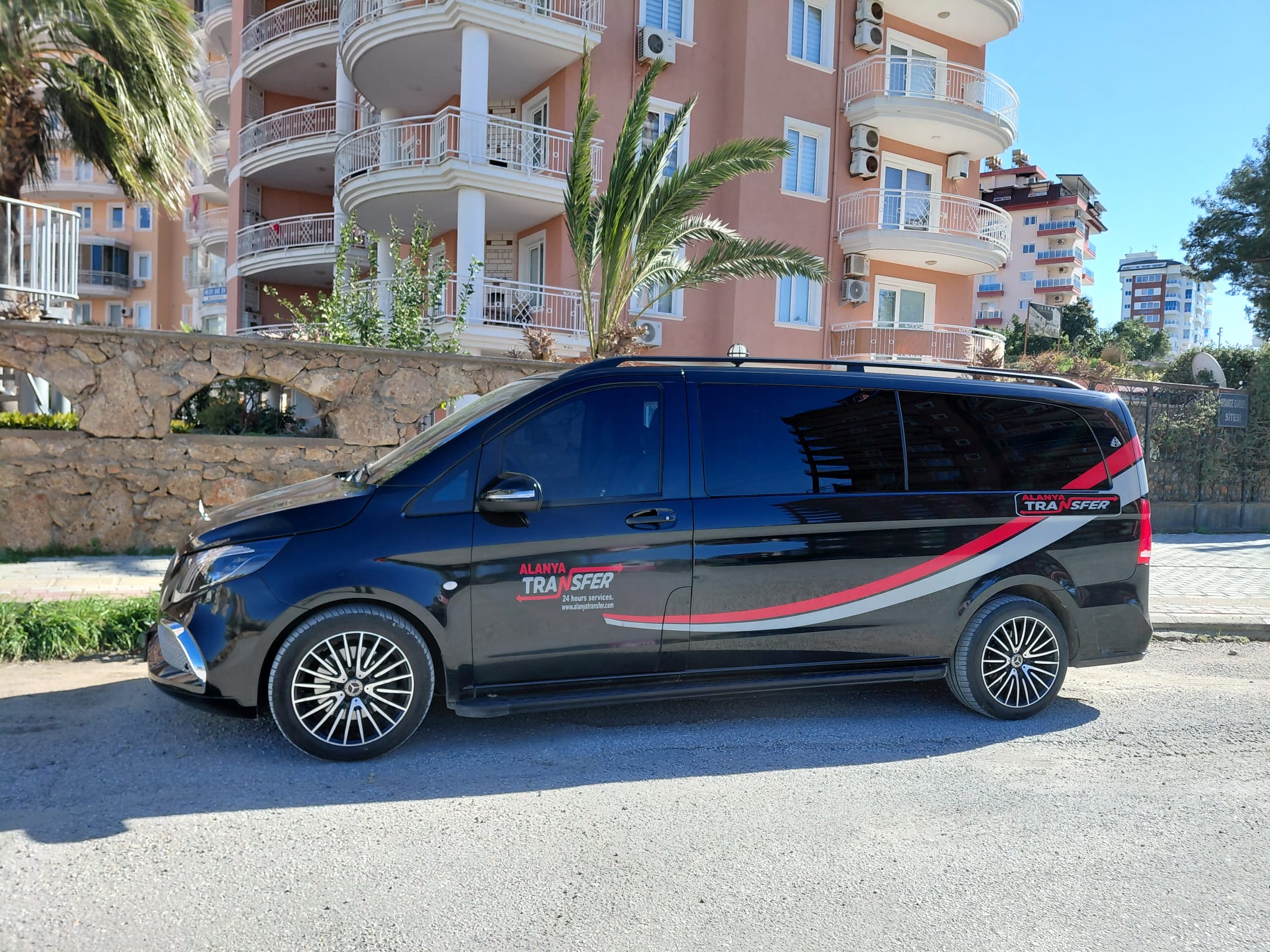 Fast and Comfortable Private Transfer from Gazipaşa Alanya Airport to Alden 3 III Residence Mahmutlar Safe and Direct Transportation Service