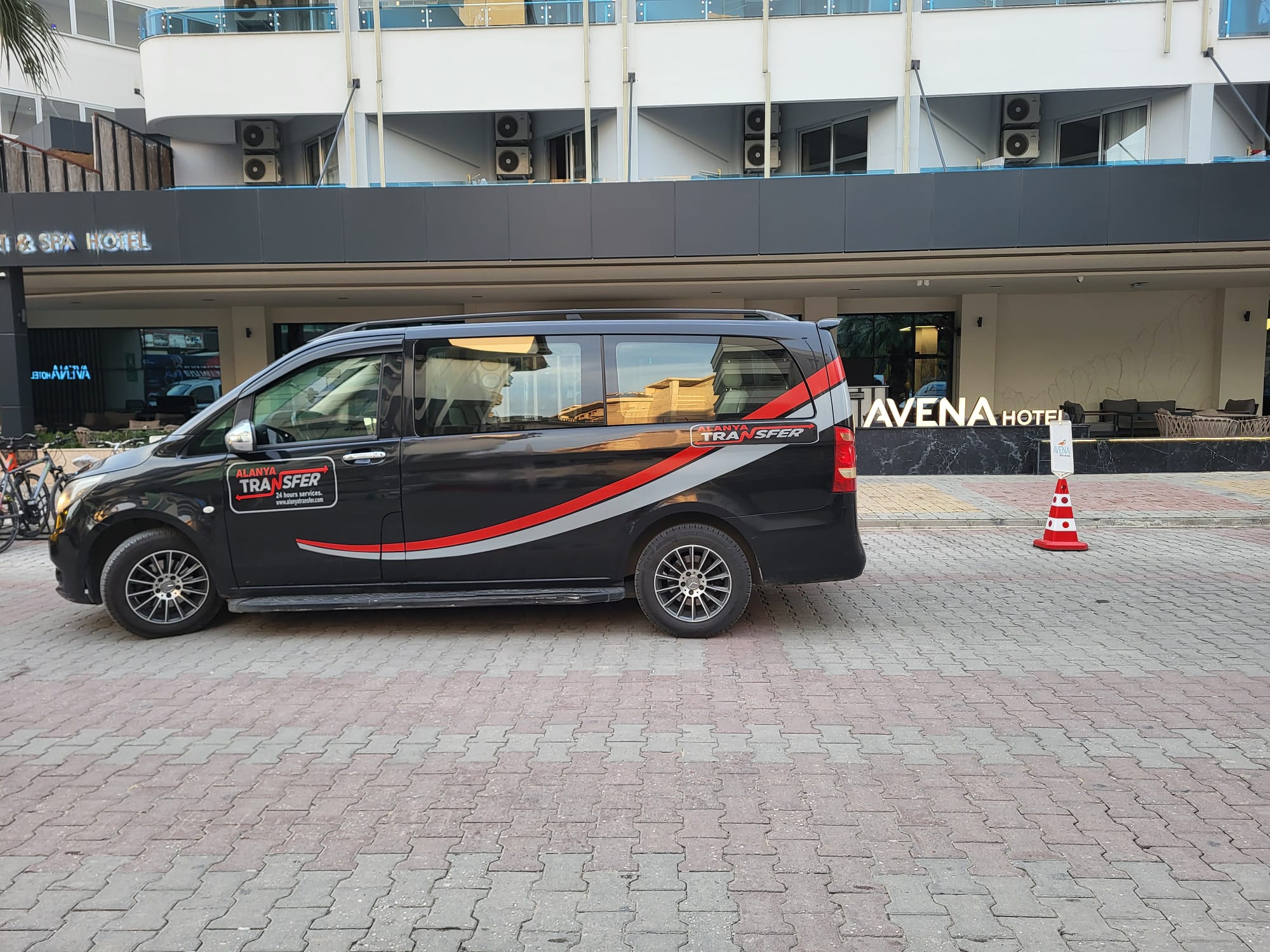 Luxury and Comfortable Antalya AYT Airport to Avena Resort & Spa Hotel Oba Alanya VIP Transfer Services for a Smooth Holiday Arrival