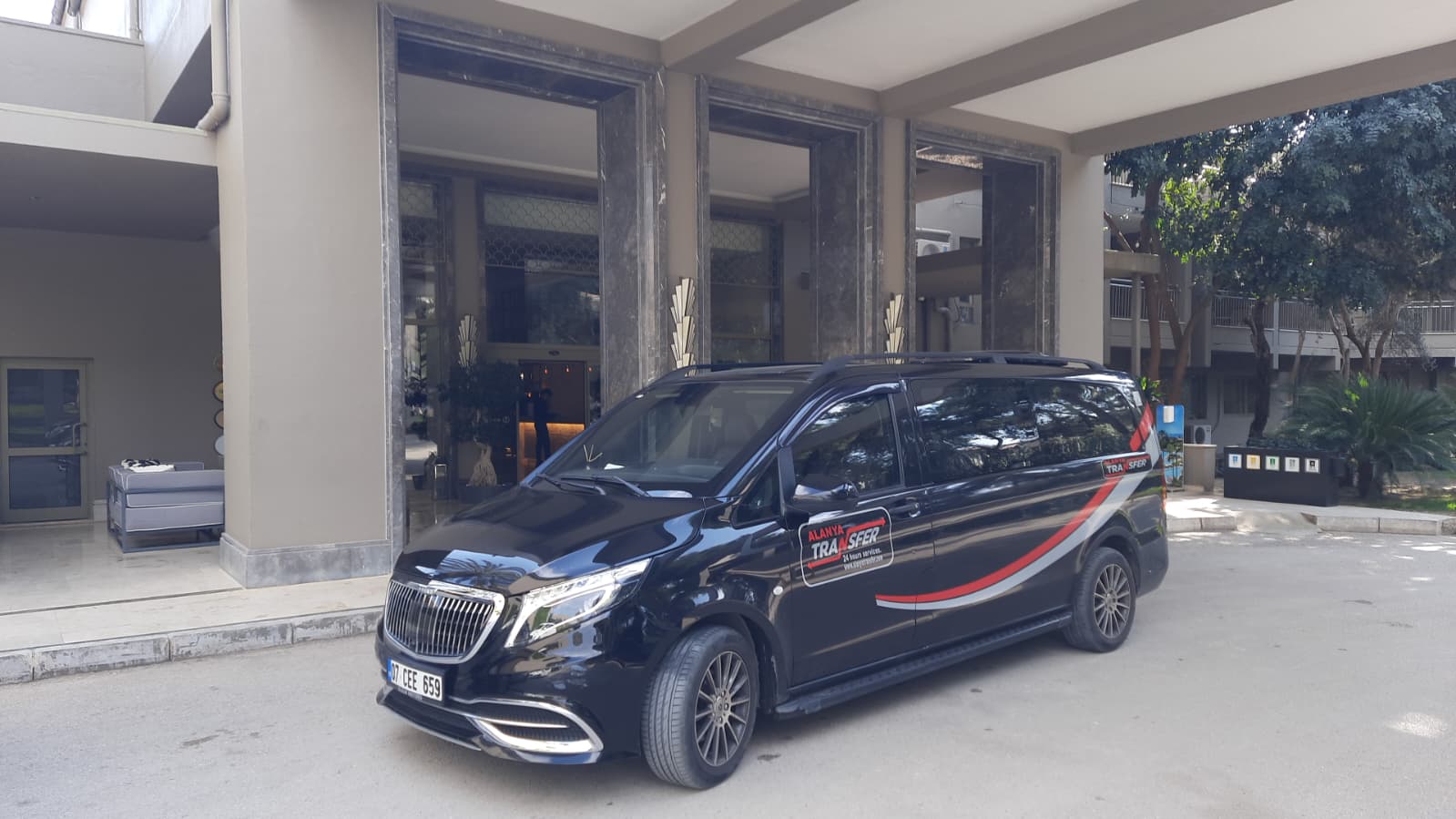 Premium Antalya AYT Airport to Perlo City Hotel Konyaaltı VIP Transfer Services for Comfortable and Stress Free Travel in Antalya
