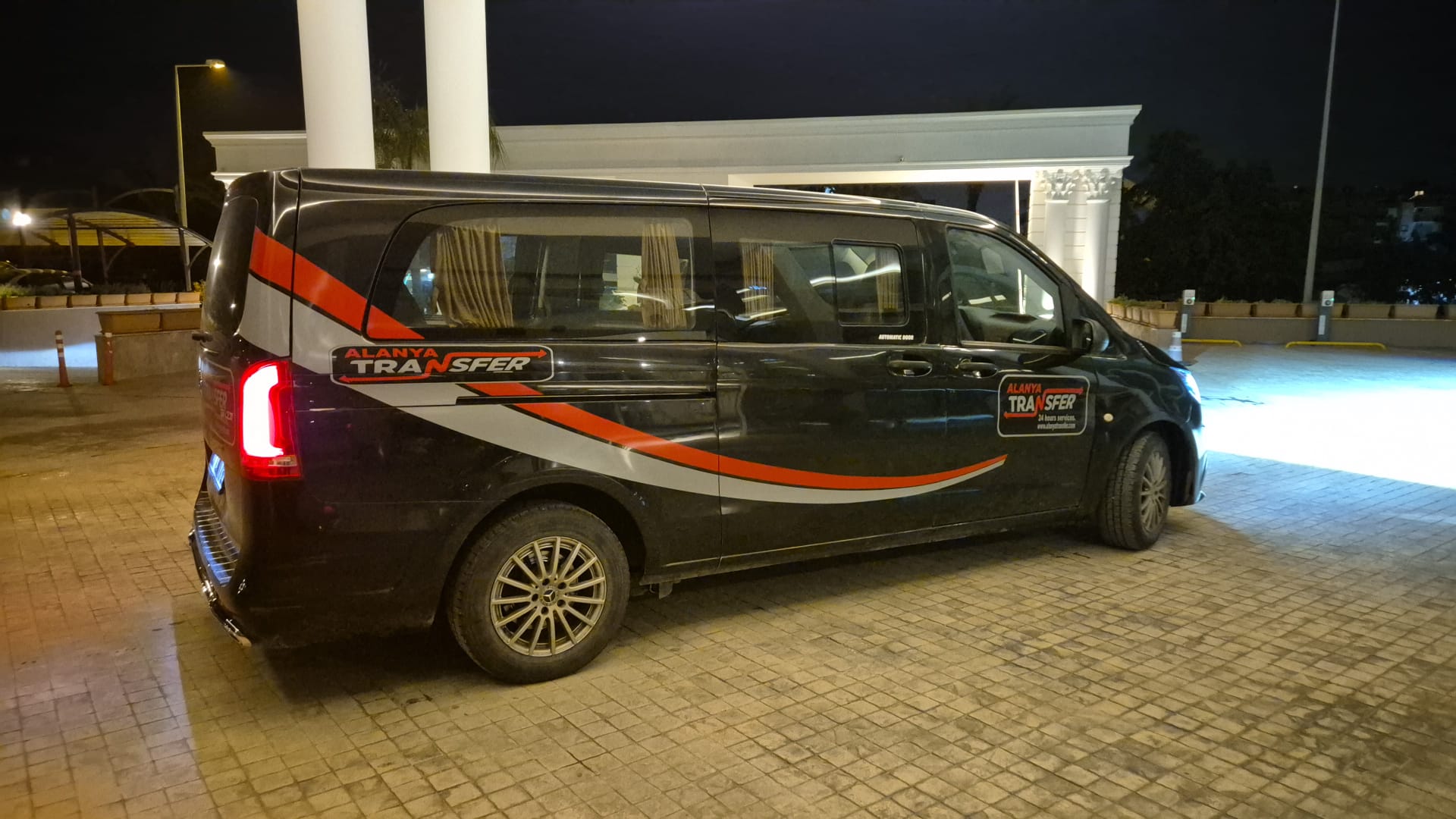 Comfortable and Direct Gazipaşa Alanya Airport to Yekta Blue Residence Mahmutlar Private Transfer Service for Fast Arrival and Stress Free Holiday Transportation