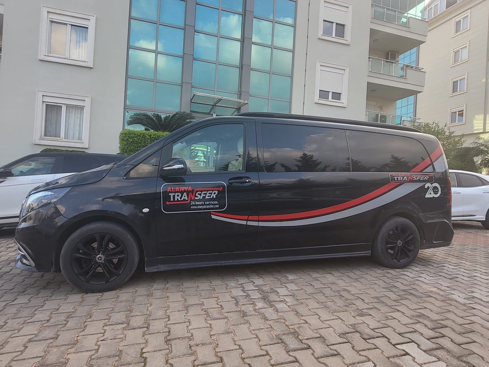 Comfortable and Fast Gazipaşa Alanya Airport to Yalın Deluxe 2 Sitesi Tosmur Alanya Private Transfer Services for Safe and Direct Residential Arrival Anytime