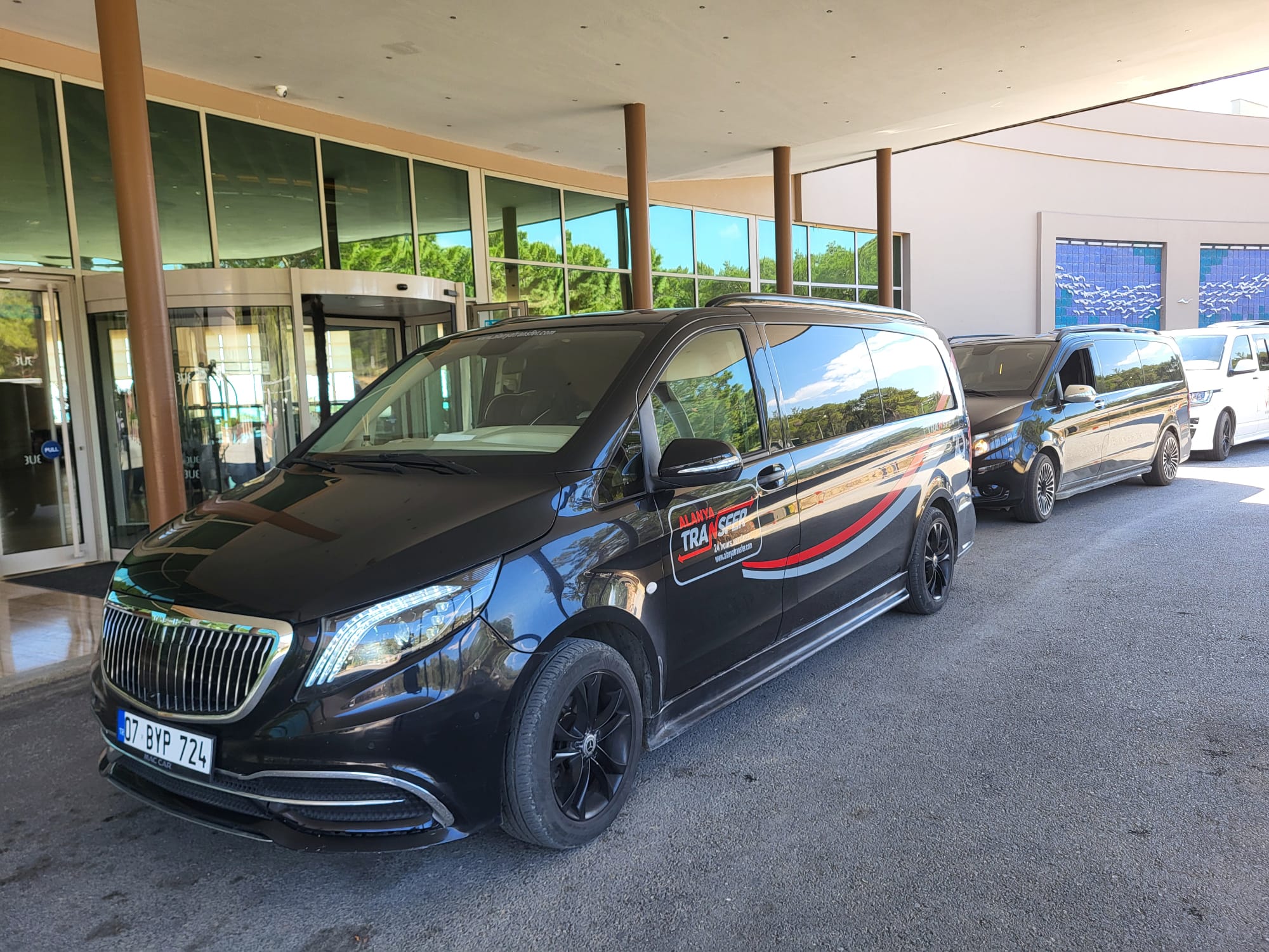 Fast Private and Premium VIP Transfer from Antalya AYT Airport to Ramira City Hotel Alanya for Direct City Center Arrival Without Waiting Time