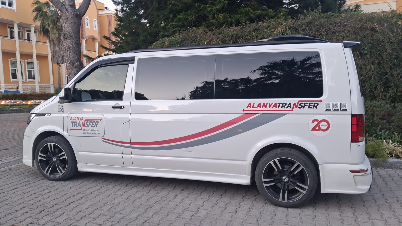 Fast and Comfortable Gazipaşa Alanya Airport to Crystal River Residence Alanya Private Transfer Service for Direct and Reliable Hotel Transportation