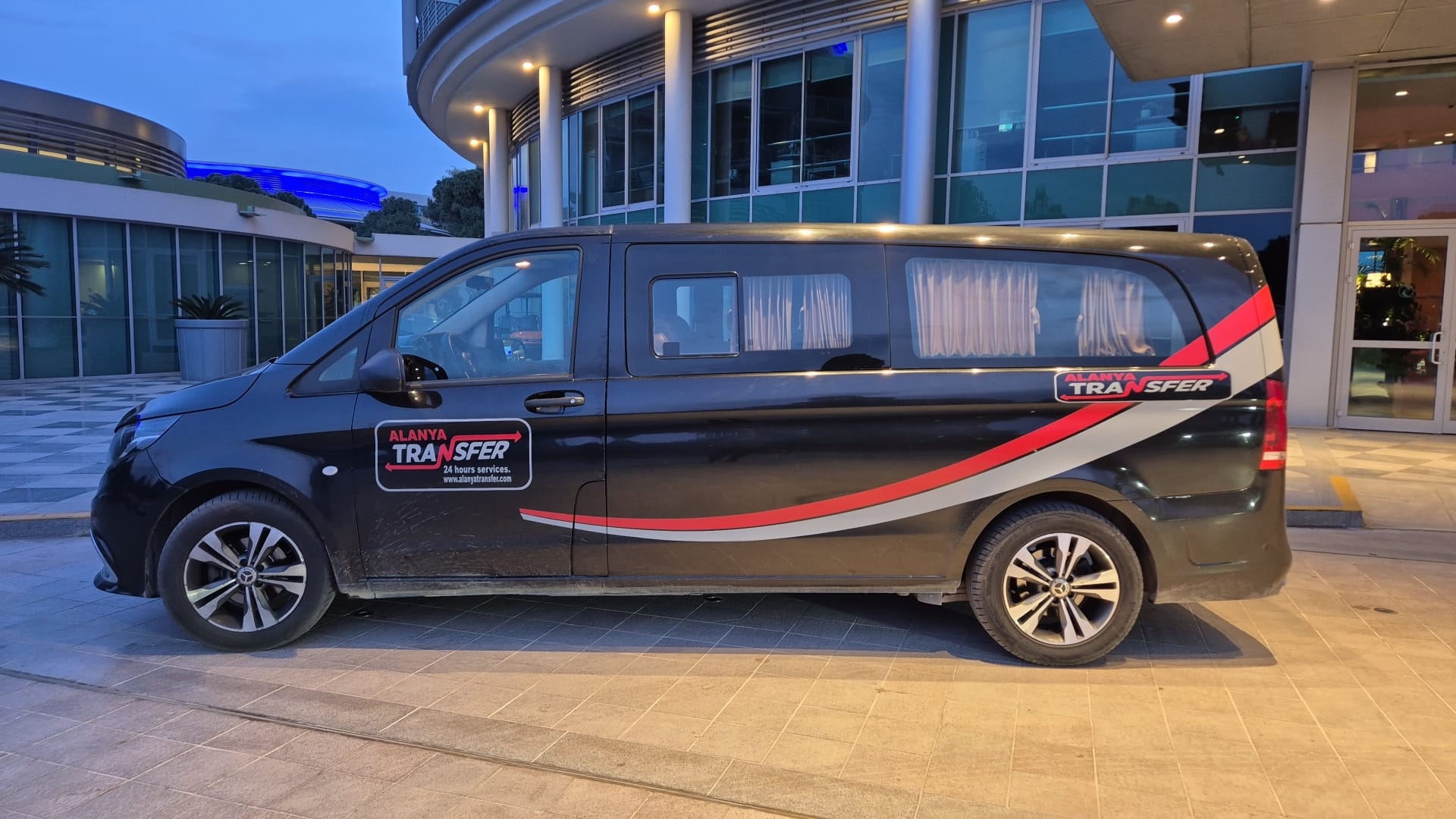 Fast and Comfortable Private Transfer from Gazipaşa Alanya Airport to Monarch Premium Residence Kargıcak with Direct Door to Door Travel and Professional Chauffeur Service