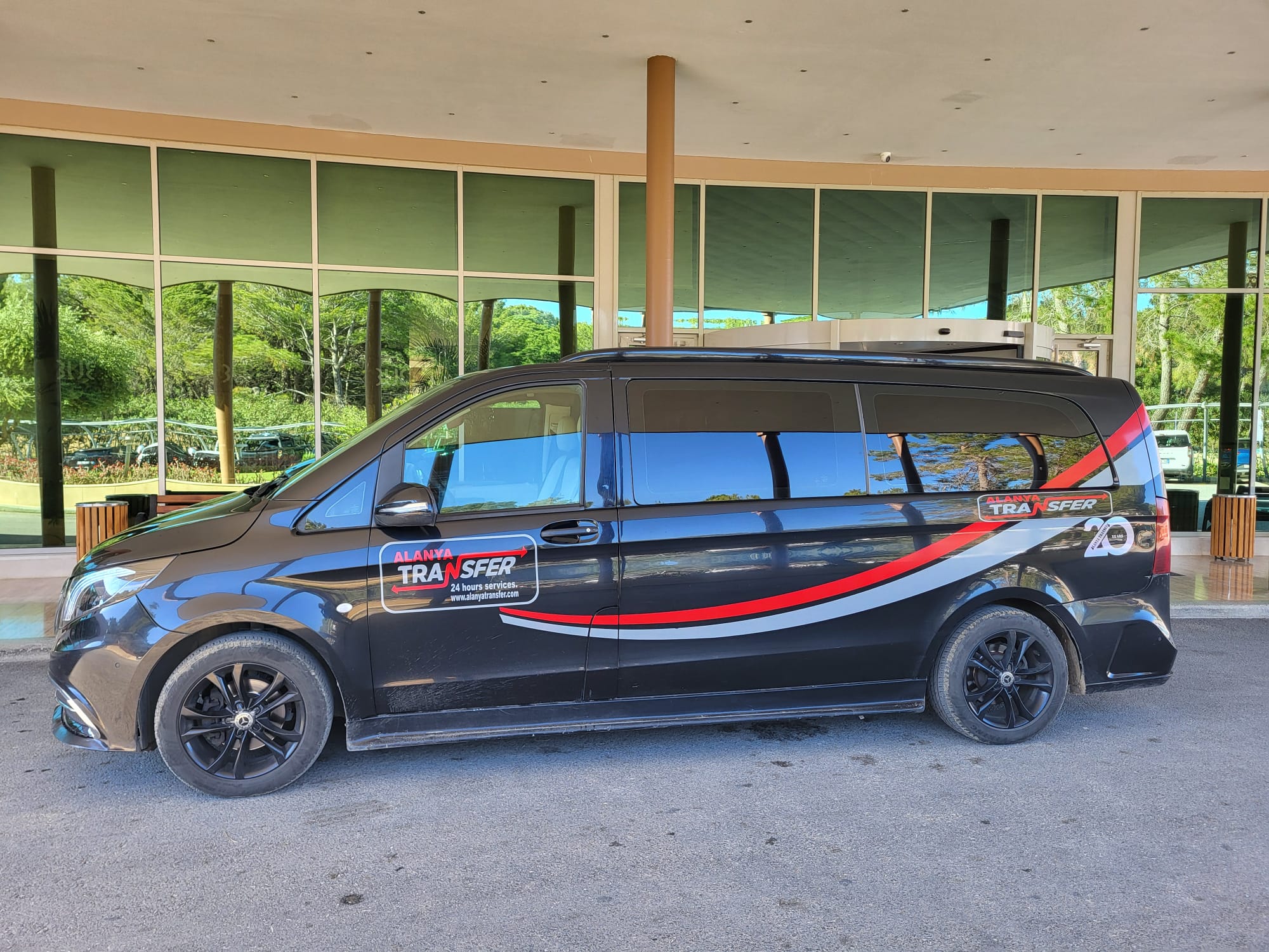 Premium Antalya AYT Airport to Eftalia Ocean Hotel Türkler VIP Transfer Services for Fast Comfortable and Private Resort Transportation