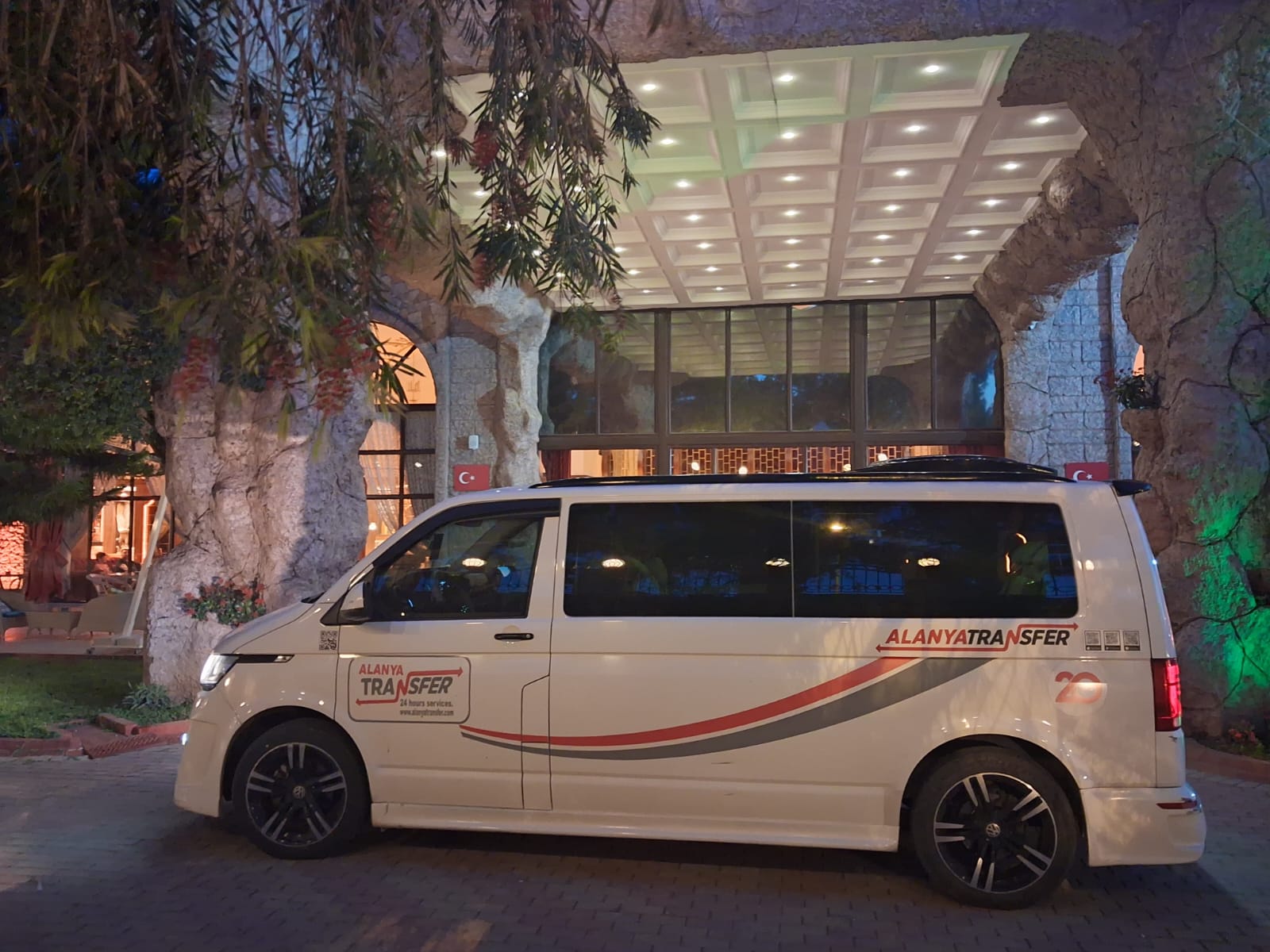 Reliable 247 Kemer to Kızılot Transfer Services for Comfortable Safe and On Time Intercity Travel Along the Antalya Coastline