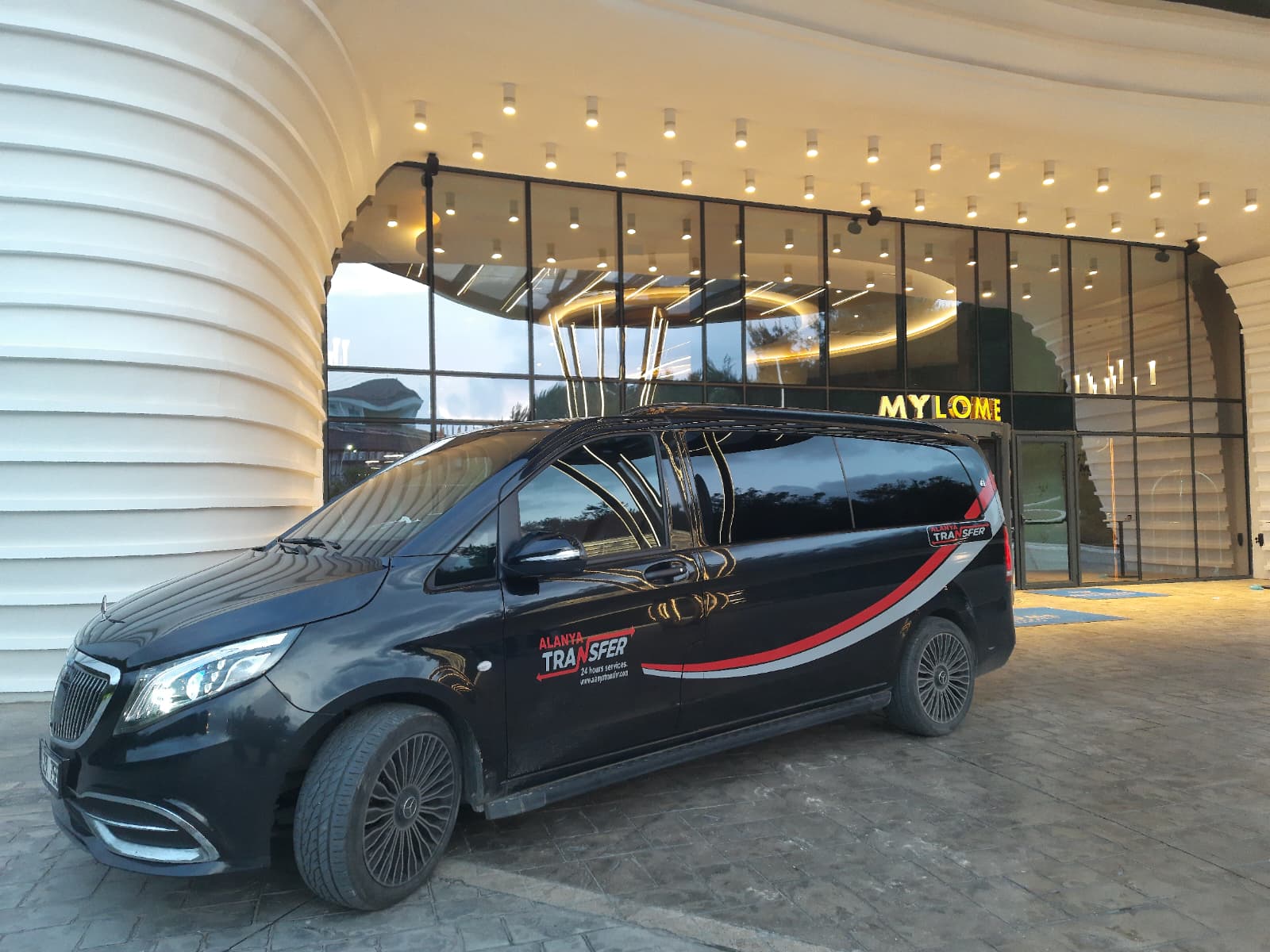 Seamless VIP Transfer from Antalya AYT Airport to Eftalia Blue Hotel Türkler with Luxury Vehicles Meet and Greet Service and Direct Resort Arrival Comfort