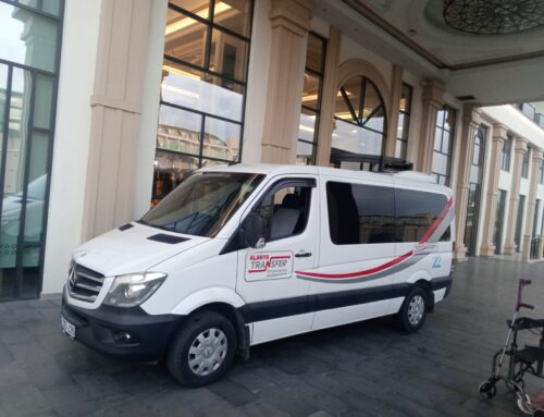 Premium Antalya AYT Lufthavn til Lonicera West Hotel Türkler VIP-transferservice for en luksuriøs feriestart