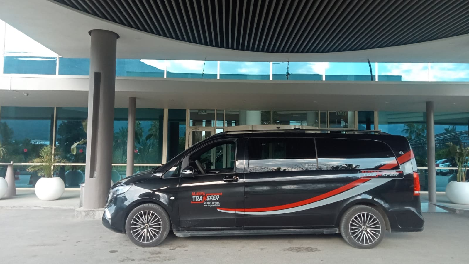 Premium Antalya AYT Airport to Vikingen Infinity Resort Türkler VIP Transfer Services for a Comfortable Holiday Start