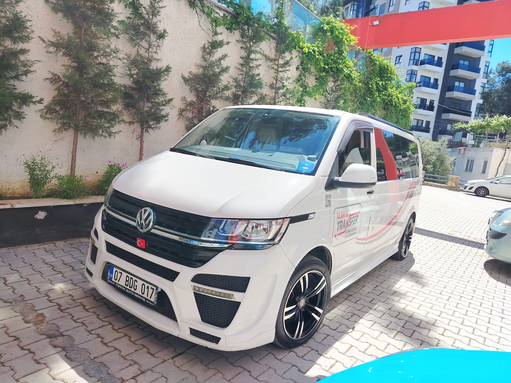 Reliable and Comfortable Alanya to Konaklı 724 Transfer Services for Families Tourists and VIP Travelers Throughout the Year